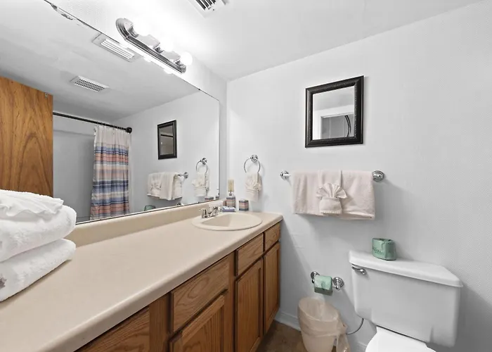 Apartment Bunk Bed Base - 2br Family Retreat At The Cove